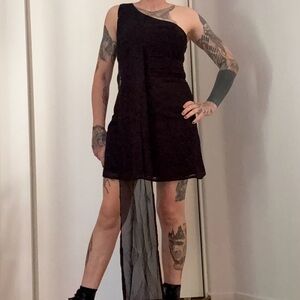 The Commense Black Mini Dress (Medium)